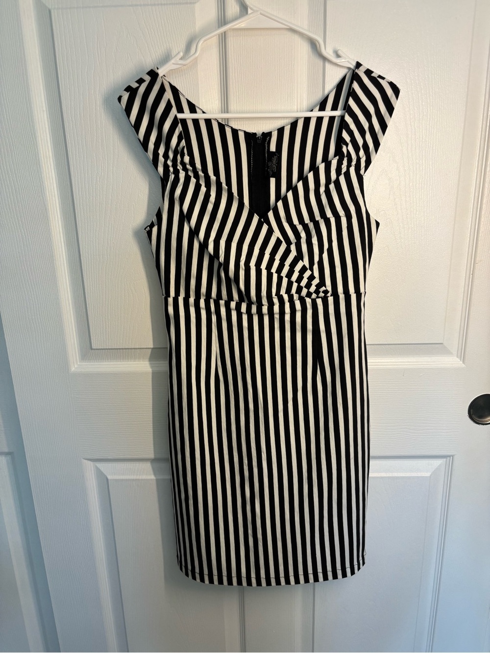 Rock Steady Black White Striped Sheath Wiggle Pinup Dress Size L